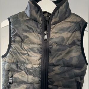Kids Urban Republic Black/Green Camo Puffer Vest